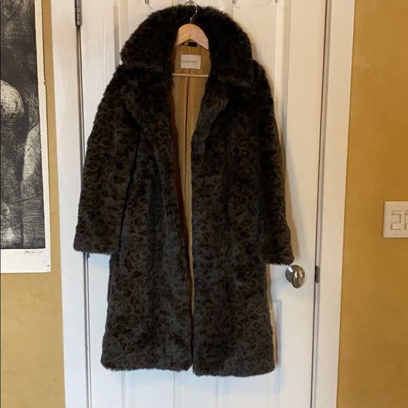Aritzia TNA Golden Moorhouse faux fur coat - Picture 2 of 7